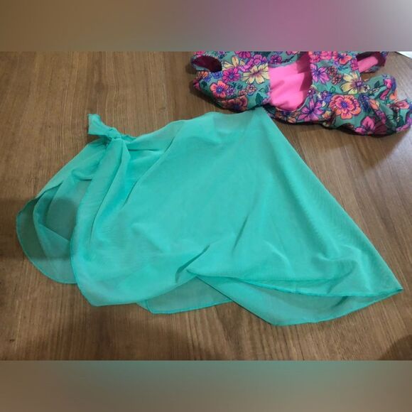 📳 Cat & Jack | One Piece Swimsuit with Bottom Cover - Picture 2 of 3